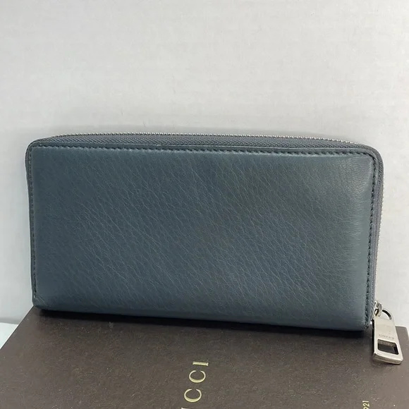 Authentic soho GUCCI gray leather wallet with Box, card, book and COA - Picture 4 of 15